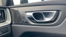 Volvo XC60 2.0 B5P Plus Dark 5dr AWD Geartronic Petrol Estate